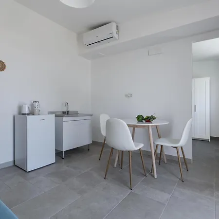 A V L By Barbarhouse Pulsano